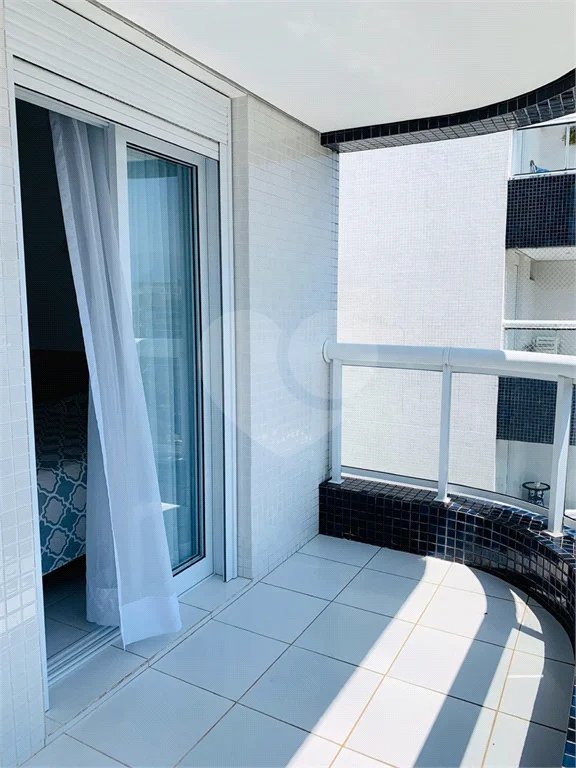 Apartamento à venda com 3 quartos, sendo 2 suítes,  em Riviera de São Lourenço, Bertioga, SP