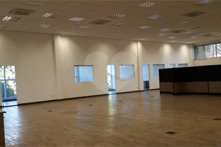 Prédio para alugar em Vila Salles, Atibaia, SP