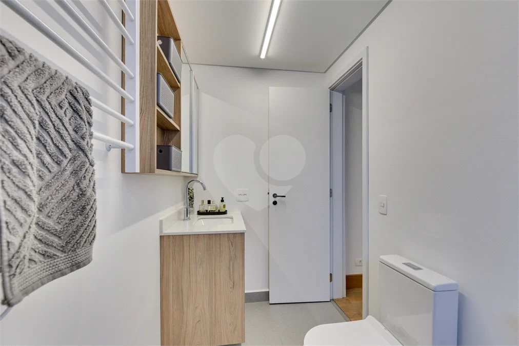 Apartamento à venda com 2 quartos, sendo 1 suíte,  em Campo Belo, São Paulo, SP