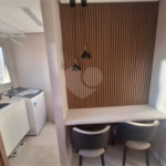 Apartamento totalmente mobiliado com 2 dormitórios, 1 vaga