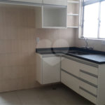 Venda apartamento 2 dormitórios, vaga de garagem fixa, lazer completo. Campo Belo. SP.