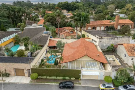 Casa Térrea à venda com 3 quartos, sendo 1 suíte, em Interlagos, São Paulo, SP