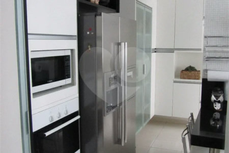 Cobertura Duplex com 126,metros quadrados próximo ao Shopping Pátio Paulista.