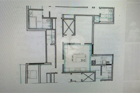 Apartamento de 345m2, 1 por andar.4 dormitórios (sendo 1 suite e 1 closet).
