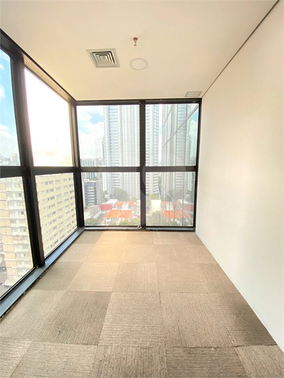 Conjunto Comercial 509,6 m² para locação no Condomínio Nações Unidas - São Paulo