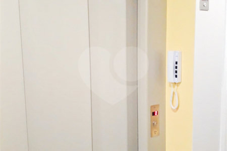 Apartamento a venda em Mirandopolis com 1 quarto, banheiro e cozinha, sem garagem