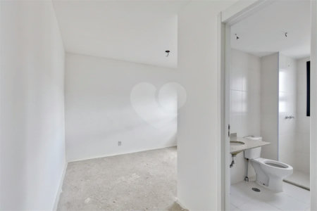 Apartamento à venda com 3 quartos, sendo 1 suíte, em Alto da Boa Vista, São Paulo, SP