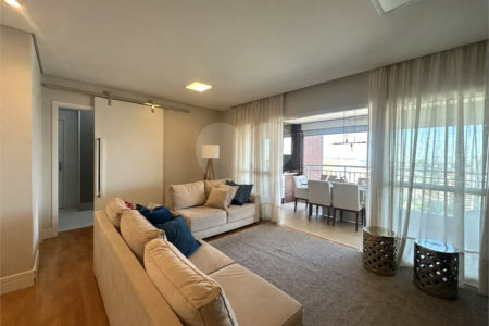 Apartamento de 127 m² em andar alto, com vista livre, 3 suítes planejadas, sacada gourmet envidraçada, 2 vagas e lazer completo, próximo ao Shopping Golden Square e à Avenida Kennedy.