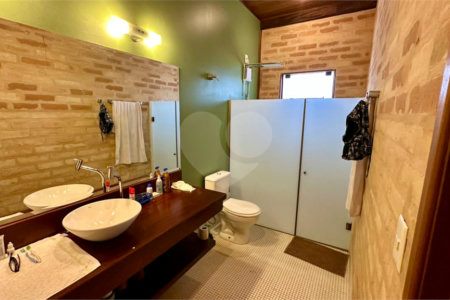 Casa para venda no Condomínio Vivenda do Broa.