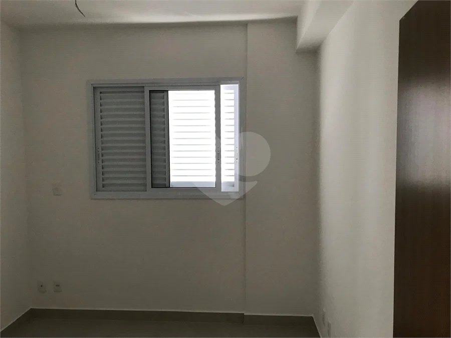 APARTAMENTO 02 DORMITÓRIOS COLADO NA USP