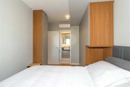 Apartamento de 68m² com 2 Quartos (1 Suíte) e 1 Vaga no Condomínio Downtown - República