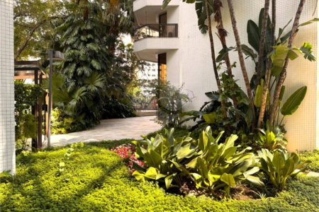 Higienópolis: Apartamento de 350 m2, 4 suítes, 5 vagas.