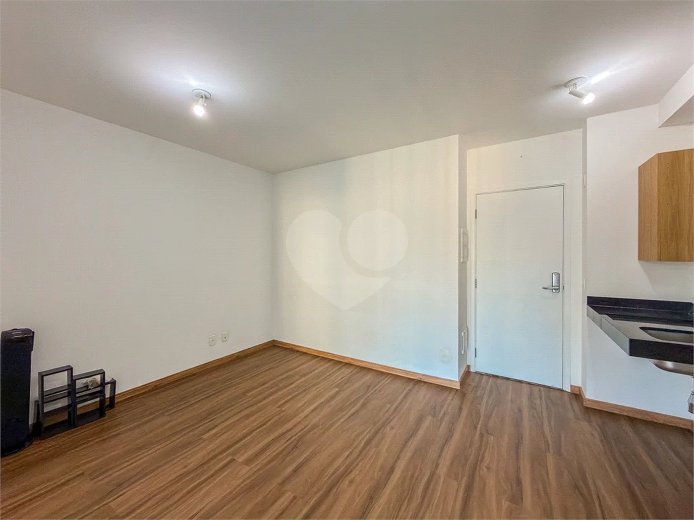 Studio novo com 33m² e vaga na garagem na região da Aclimação em São Paulo - SP.