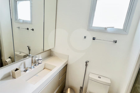 Apartamento venda / locação Vila Nova Conceição, 80m², andar alto, 1 suíte e 2 vagas