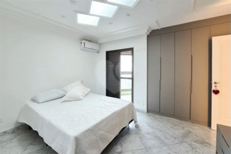 Encante-se com esta sofisticada cobertura no Jardim do Mar! São 4 suítes, piscina privativa, espaço gourmet e 5 vagas. Agende sua visita e surpreenda-se!