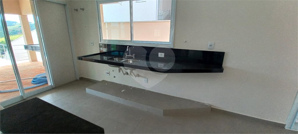 Casa à venda com 3 suítes em Santa Isabel, Louveira, SP