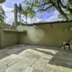 CASA EM RUA FECHADA NA REGIÃO DO MORUMBI / REGIÃO DO CLUBE PAINEIRAS