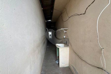 Casa á venda, em Cidade Aracy, São Carlos.