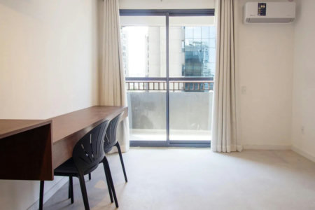 Studio de 26m² para alugar com 1 quarto mobiliado em Pinheiros próximo ao Metrô Faria Lima