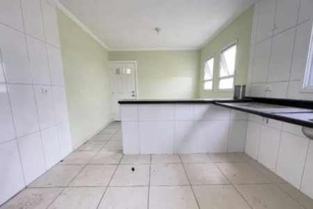 Casa à venda com 3 quartos, sendo 1 suíte, em Jardim Ester, São Paulo - SP