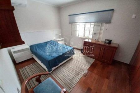 Sobrado no Condomínio Residencial Sabará