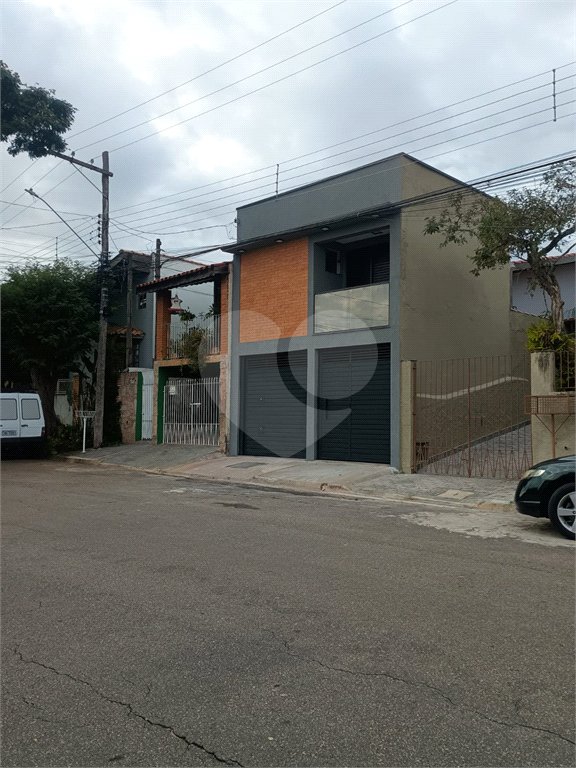 Belíssimo Sobrado com 3 Quartos e 135m² A/C à Venda no Jardim Alvinópolis - Atibaia