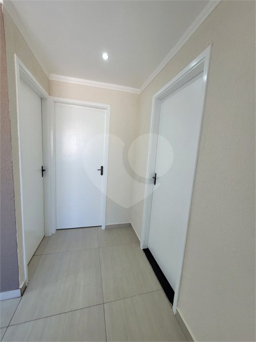 Seu Novo Lar Te Espera: Casa Aconchegante, Pronta para Morar e com 2 dormitórios e Amplo Quintal!