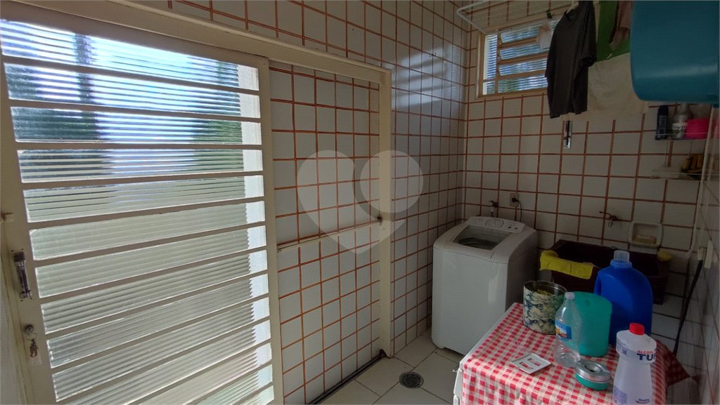 Casa à Venda de 3 dormitórios em São Carlos, no bairro Parque Santa Marta