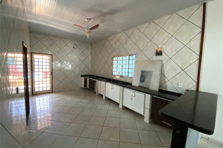 Casa à venda com 3 quartos, sendo 1 suíte,  em São Félix, Balsas, MA