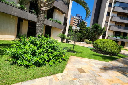 APTO 4 DORM (SUÍTES) E 5 GARAGENS NA SAÚDE