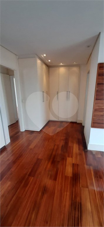 Apartamento Alto Padrão de 176m² na Aclimação — São Paulo/SP