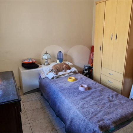 Casa térrea para venda em Araraquara.