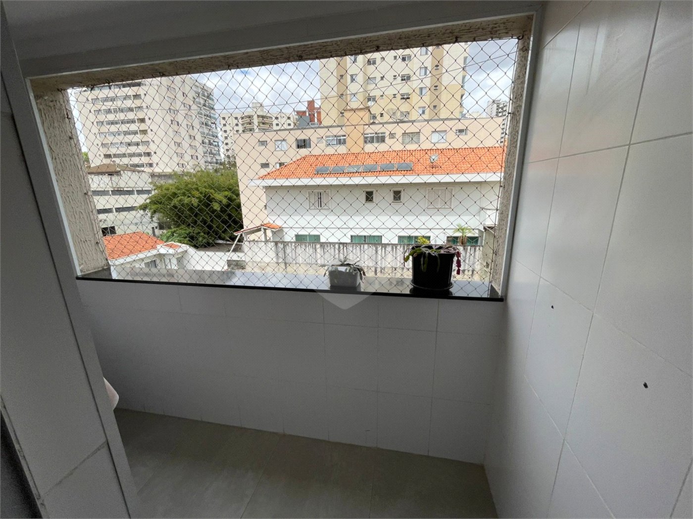 Apartamento na Água Fria – 2 Dormitórios, Cozinha Planejada e Excelente Localização