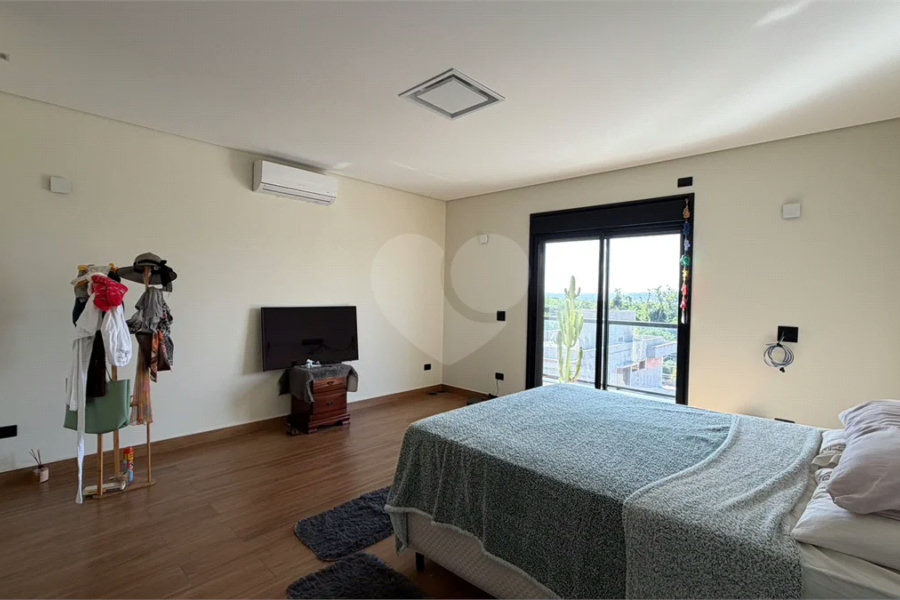 Casa de alto padrão com 3 suítes no Condomínio Damha 2,