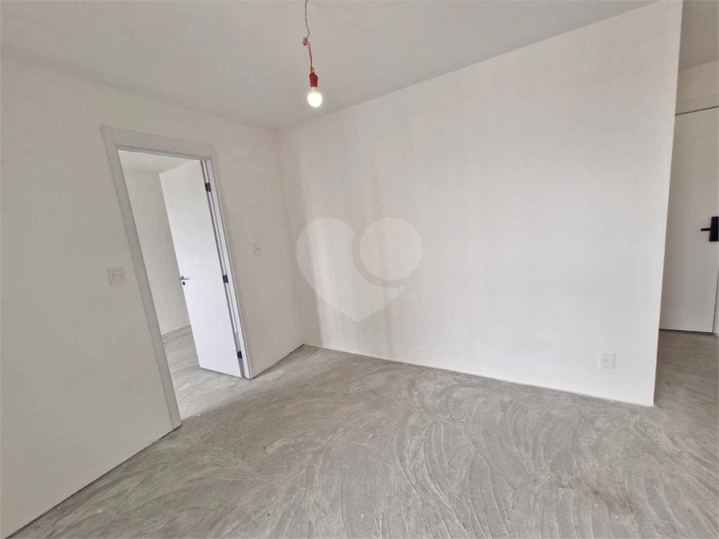 Apartamento à venda no Belém proximo do metro a 50 metros.Com 40m² 1 dormitório 1 vaga coberta,sacada infra estrutura de ar condicionado.Aceita e estuda Permuta.
