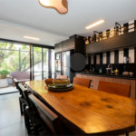 Casa em Condomínio | 98,40 m² | 2 Suítes | Rooftop com Jacuzzi | 2 Vagas | Porteira Fechada