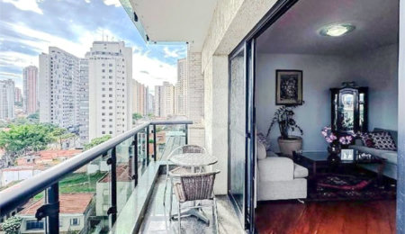 Apartamento à venda com 3 quartos, sendo 1 suíte, em Vila Regente Feijó, São Paulo, SP