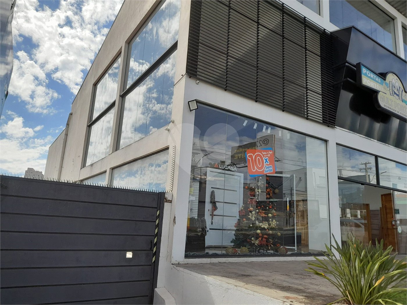 Galpão Comercial à Venda – Localização Estratégica na Avenida São Carlos
