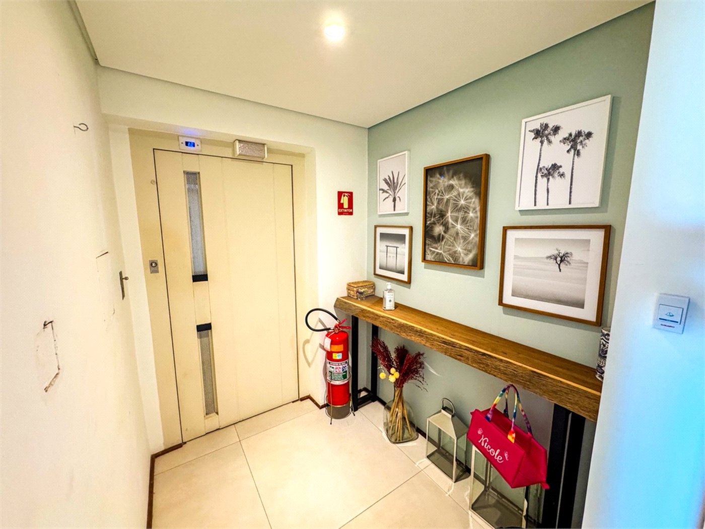 Apartamento à Venda no Centro de São Carlos - com 3 Suítes.