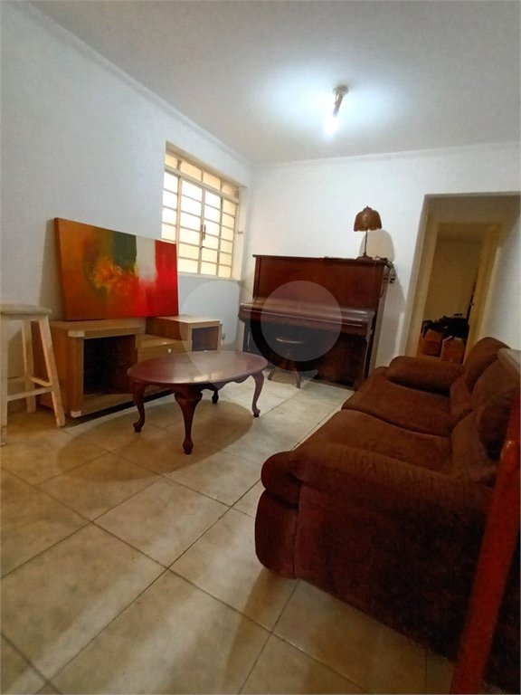 Casa térrea com duas edículas para venda - Saúde, SP.