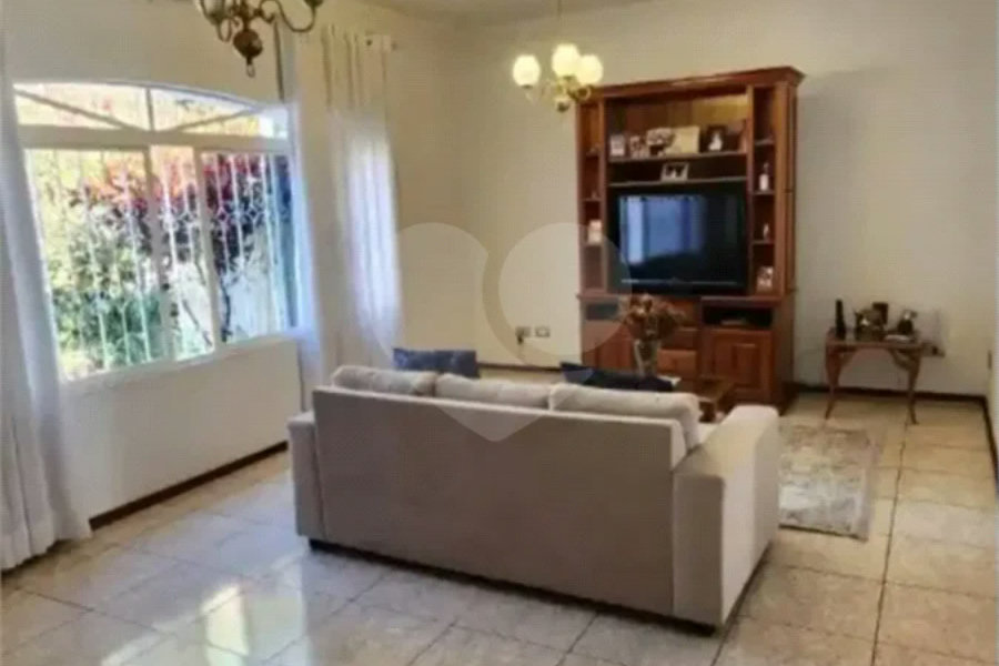Casa Térrea com 3 Quartos à venda, 220m² - Jardim Líbano