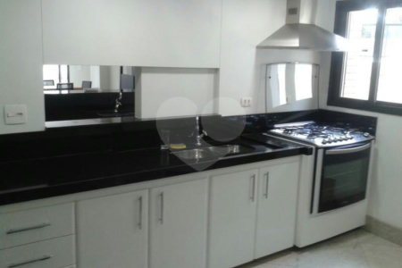 APARTAMENTO COM 4 DORMITÓRIOS E 4 VAGAS À VENDA NA MOOCA