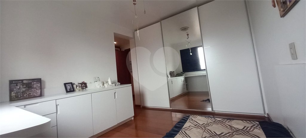 Apartamento à Venda em Mirandópolis com 4 Dormitórios, 2 Suítes e 4 Vagas