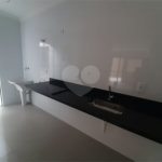Apartamento com 37m2, 2 quartos, banheiro, sala, cozinha, quintal e 1 vaga de GARAGEM