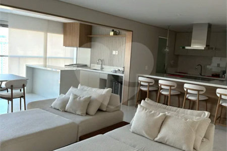 Apartamento de alto padrão com 108 m², 3 dormitórios, 1 suíte, varanda gourmet, planejados, lazer completo e próximo ao Metrô Alto do Ipiranga.
