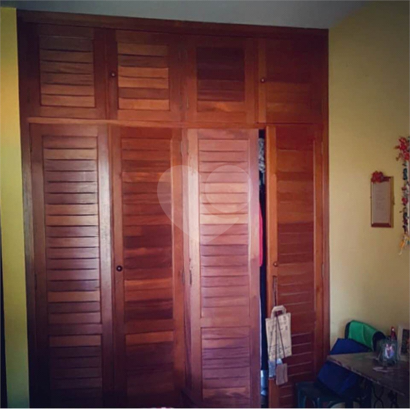 Casa térrea com piscina para venda no Parque Santa Marta