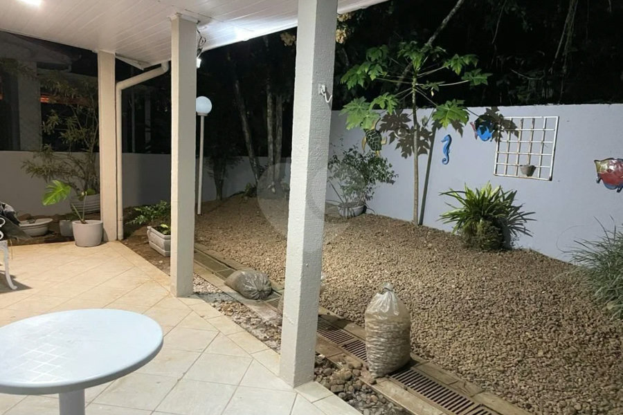 Casa à venda com 3 quartos, sendo 1 suíte, em Riviera de São Lourenço, Bertioga, SP