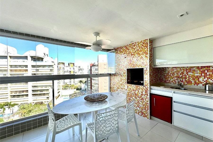 Apartamento à venda com 3 quartos, sendo 1 suíte, em Riviera de São Lourenço, Bertioga, SP