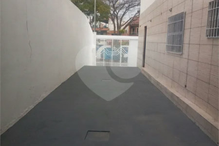 Casa com 180m², 3 quartos (1 suíte) e 5 vagas de garagem, à venda em São Mateus
