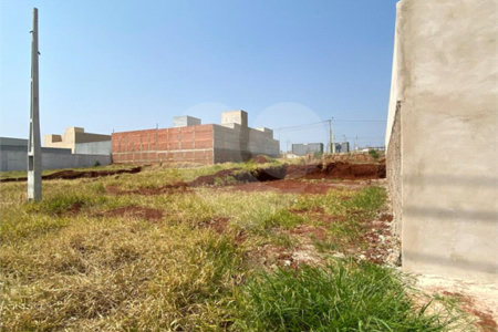Terreno à Venda no Bairro Salto do Monjolinho